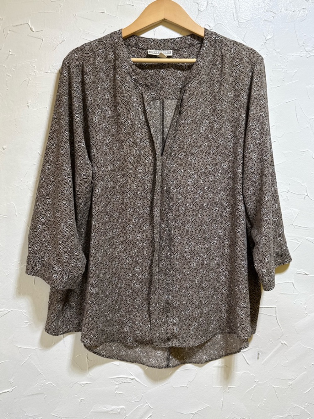 Dana Buchman Brown Patterned Blouse